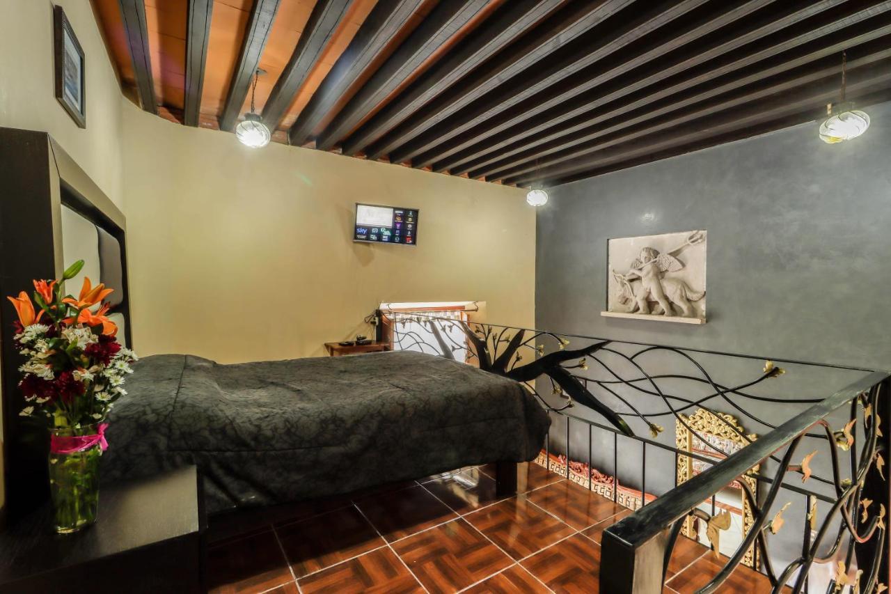 Hotel La Siesta Del Fauno 莫雷利亚 外观 照片